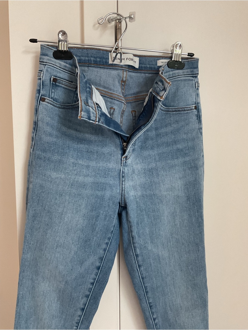 *Denim Forum *Lola High Rise  Skinny Jeans - Women's 26/30L - Picture 8 of 9